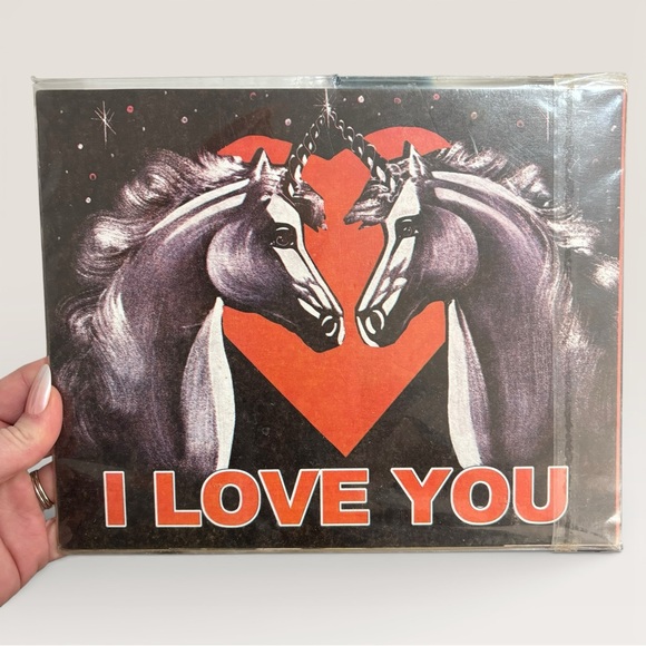 Vintage Wood Painting Print Two Unicorns Black & White “I Love You” Heart Retro - Picture 6 of 6